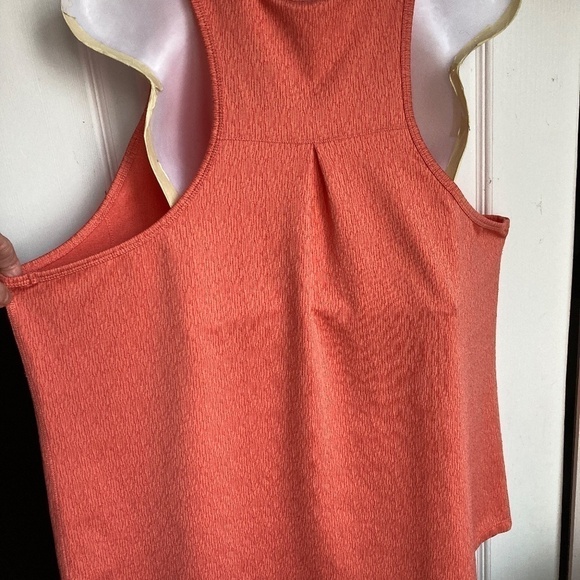 Old Navy workout tank size Xlarge - Picture 3 of 4